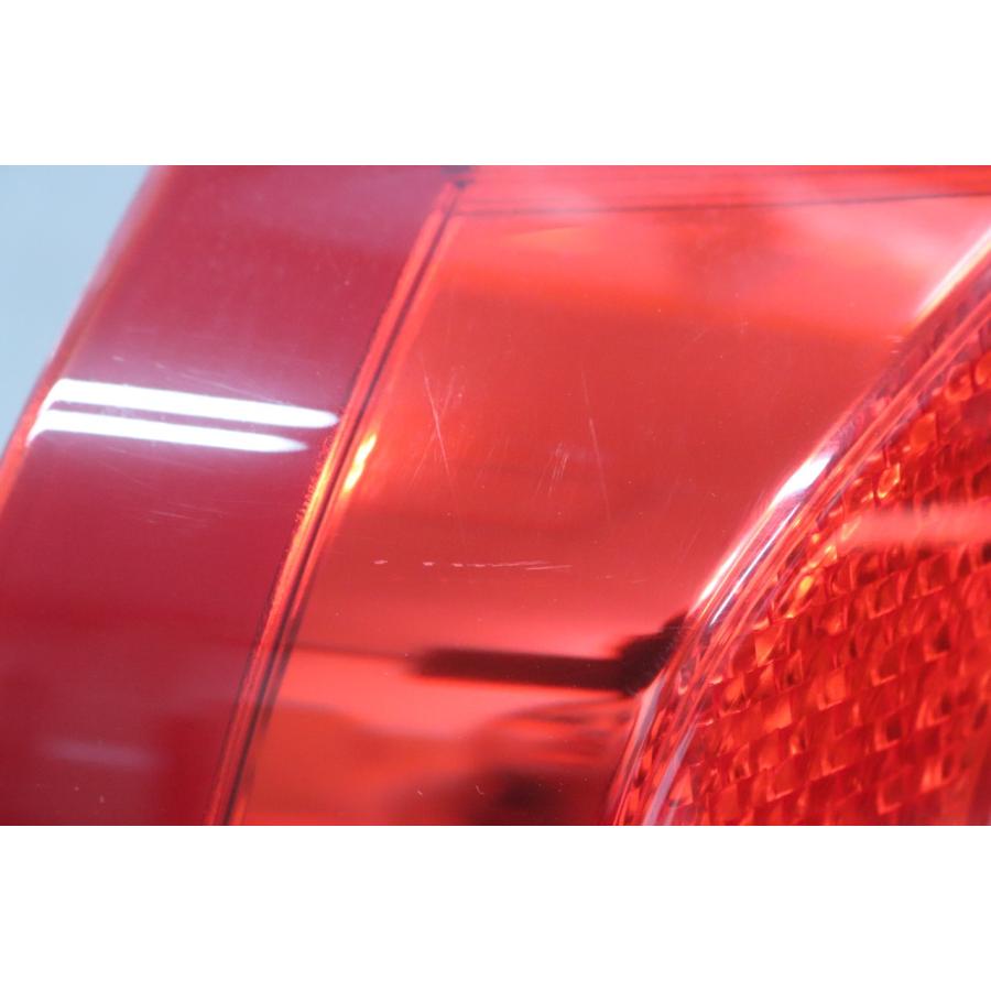 ボルボ（VOLVO） V70 T4 (BB4164TW) 純正 左 テールランプ
