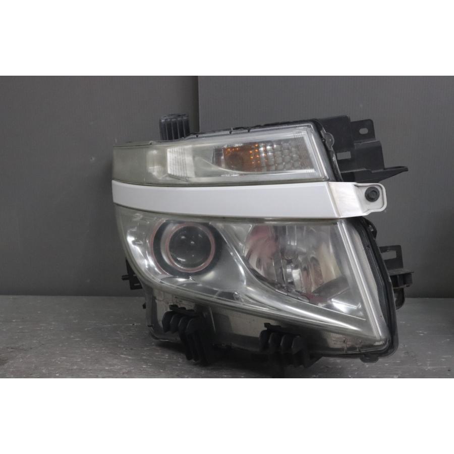 エルグランド 350 HWS 4WD 前期 (PNE52 E52) 右 HID ヘッドライト 100