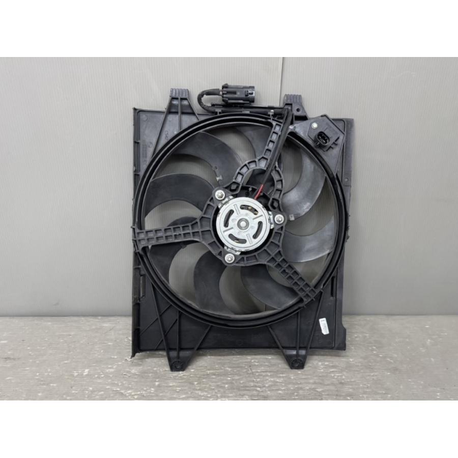 FIAT（フィアット） 500 左H (31209) 純正 電動ファン シュラウド付