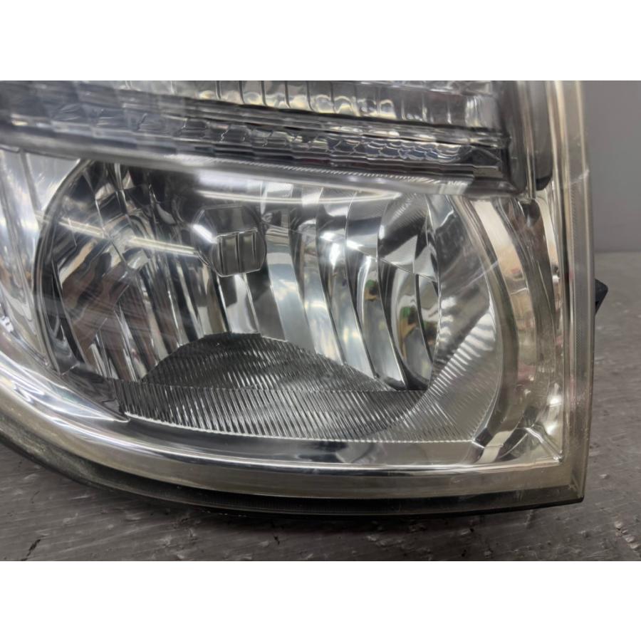 エルグランド 日産 V 2.5 中期 (ME51) 純正 右 HID ヘッドライト
