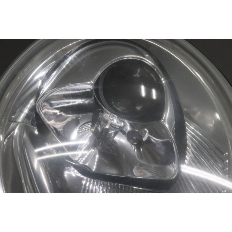 フォルクスワーゲン（Volkswagen） VW ニュービートル カブリオレ 右H