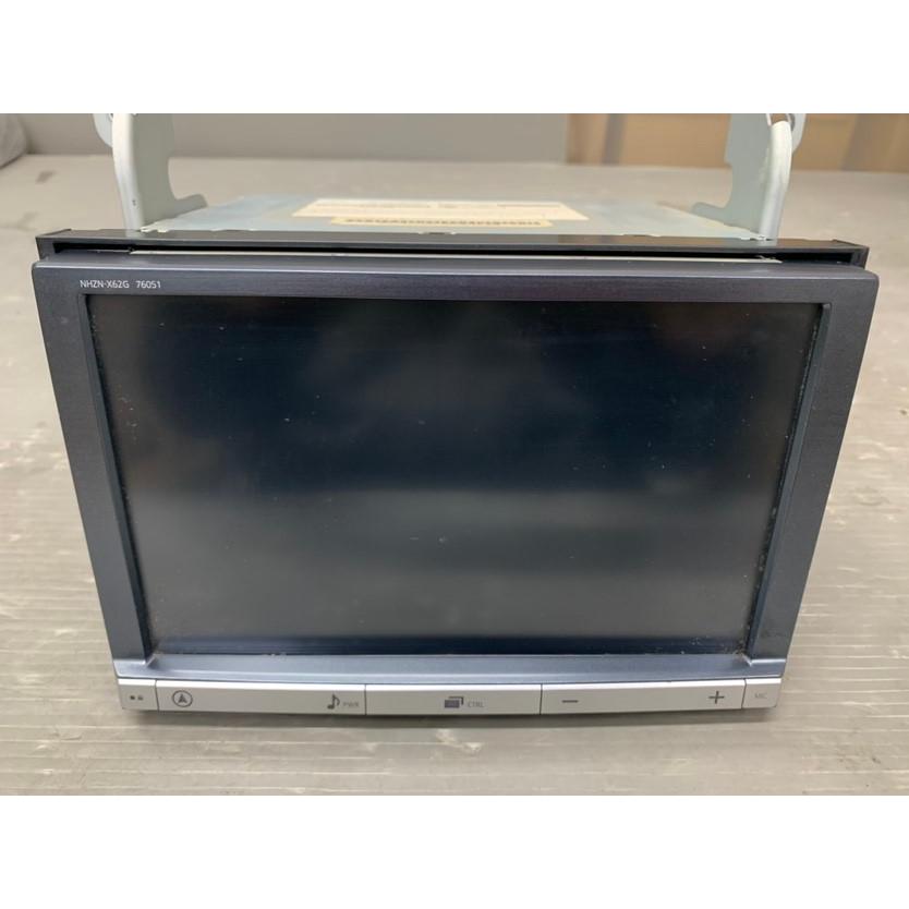 トヨタ純正ナビ8インチNHZN-X62G 中古品 トヨタ 純正 ナビ NHZN-X62G 8インチ HDD カーナビ b0677-gyr80