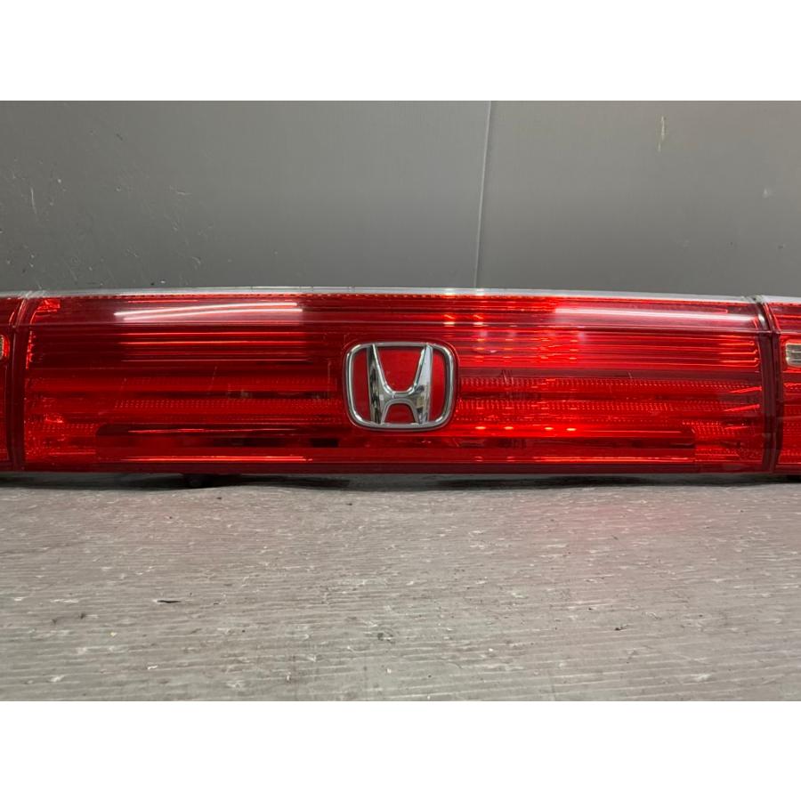 ホンダ（HONDA） エリシオン プレステージ SG 前期 (RR5) テールランプ
