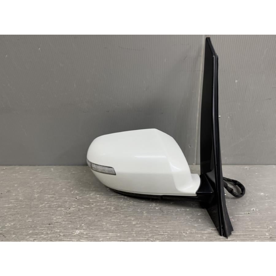 ホンダ（HONDA） エリシオン プレステージ SG 前期 (RR5) 右