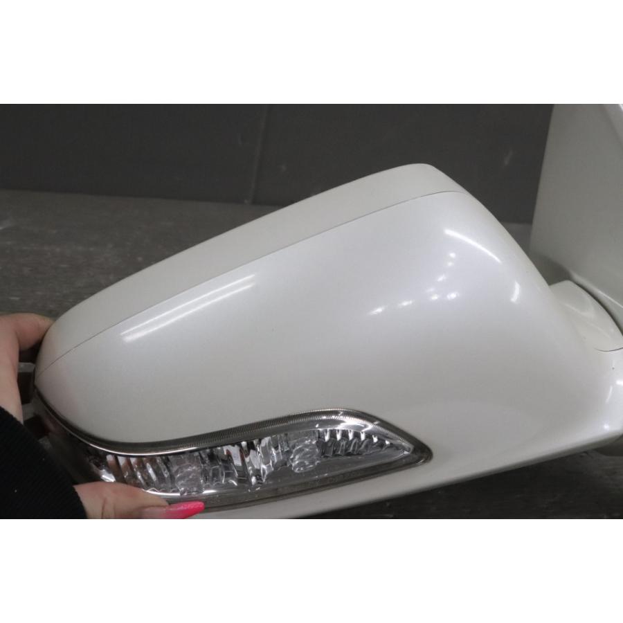 ホンダ（HONDA） レジェンド (KB1) 純正 破損無 動作保証 右