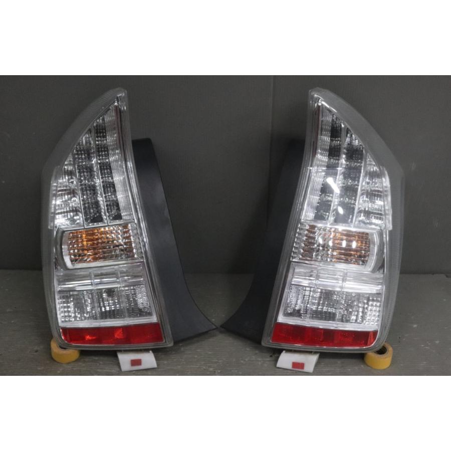 プリウス 30 S 前期 (ZVW30) 純正 テールランプ P8007 左右セット LED