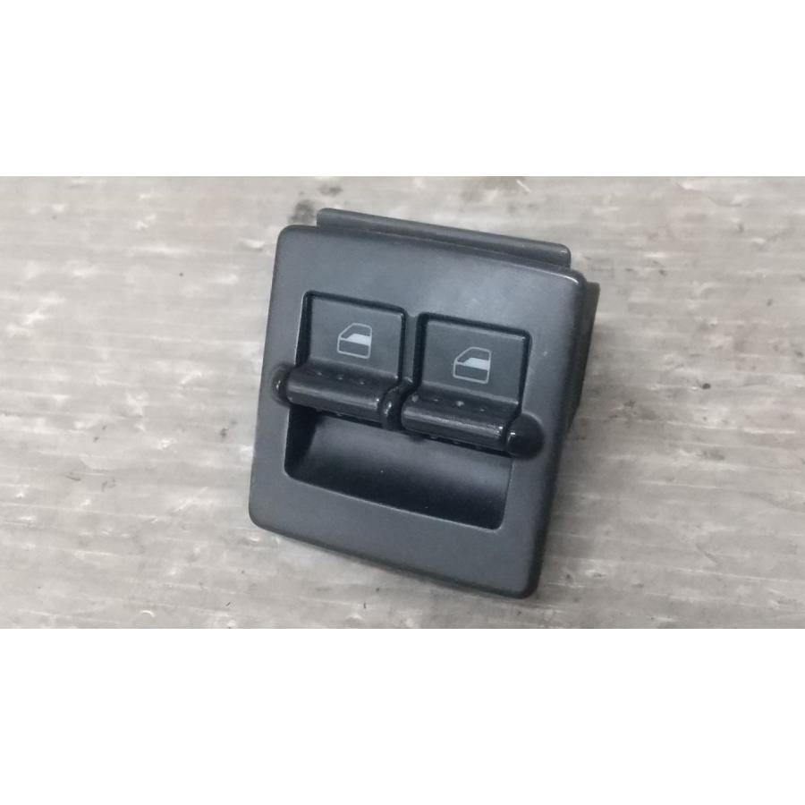 フォルクスワーゲン（Volkswagen） VW ニュービートル 2.0 右H 前期