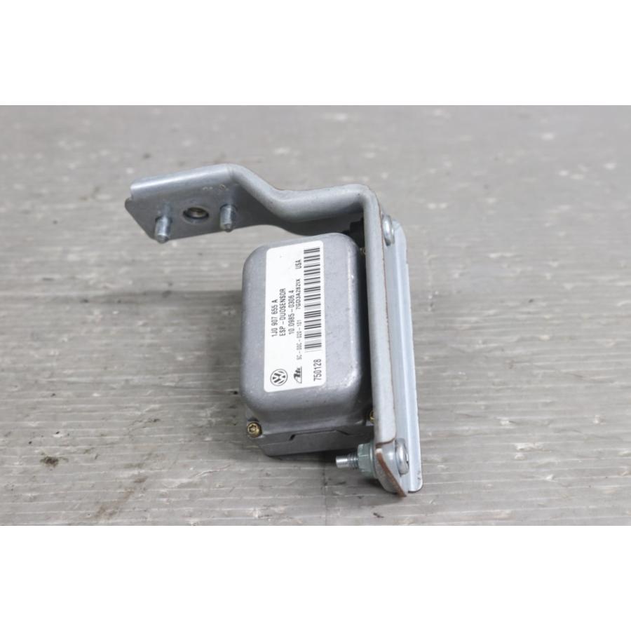 フォルクスワーゲン（Volkswagen） VW ニュービートル カブリオレ 右H