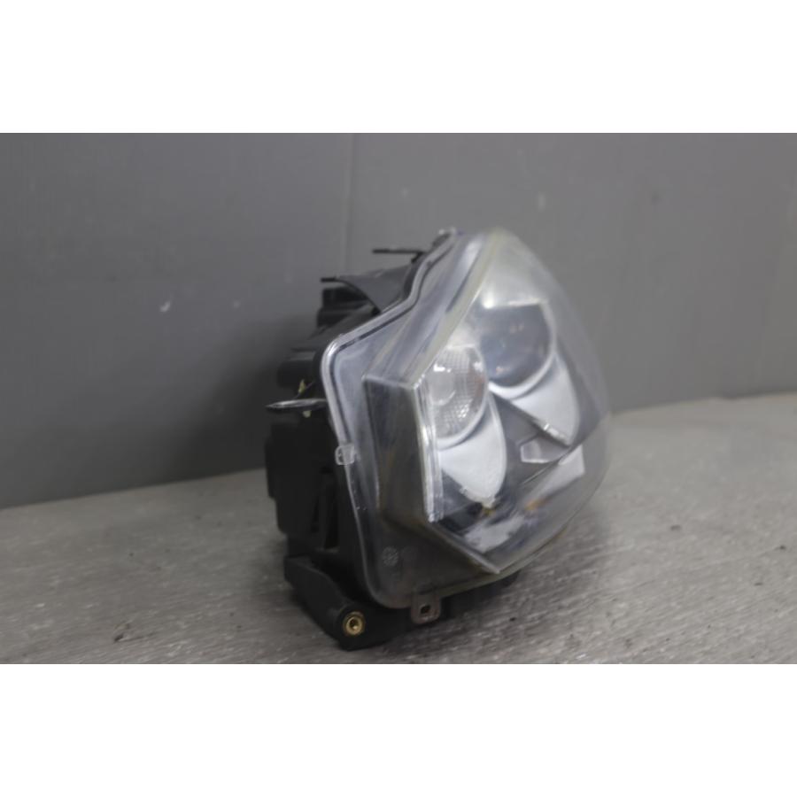 VW シロッコ 2013年 13CAV 右ヘッドライト HID/キセノン フォルクスワーゲン（Volkswagen） VW ゴルフ ヴァリアント 右H