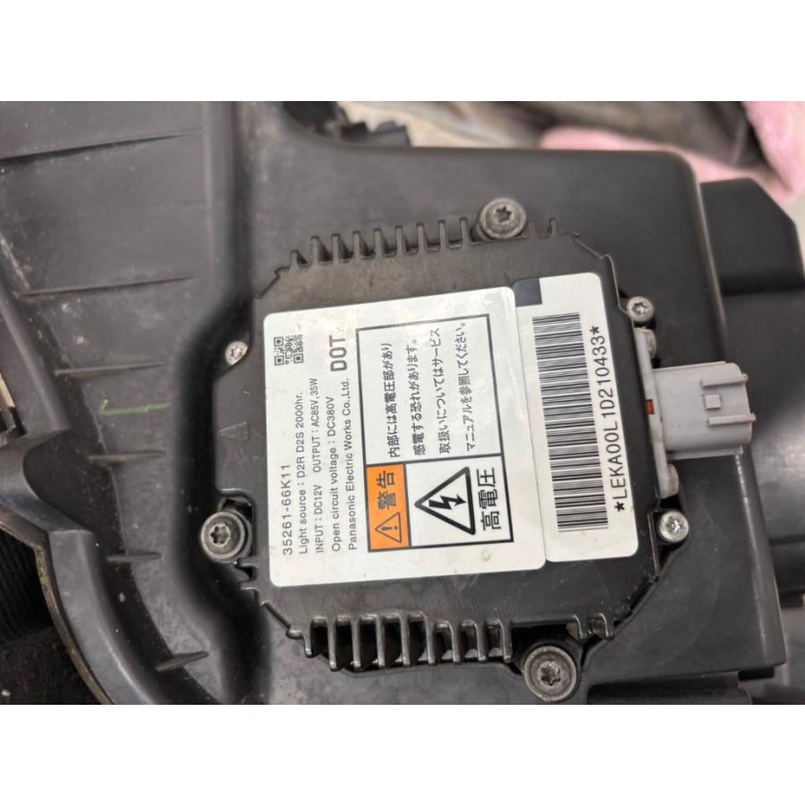 ソリオ スズキ ブラック＆ホワイト 1型 (MA15S) 純正 右 HID ヘッド