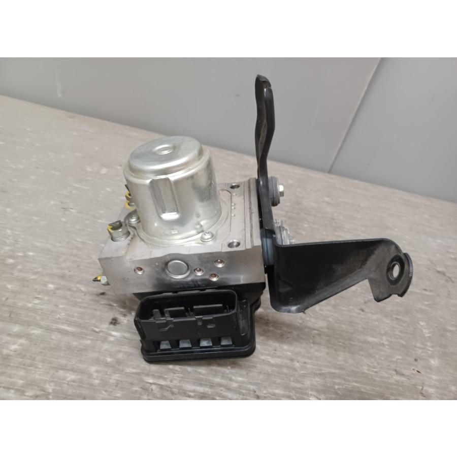 車 ホンダ オデッセイ RC1 VSAモジュール ABSアクチュエーター