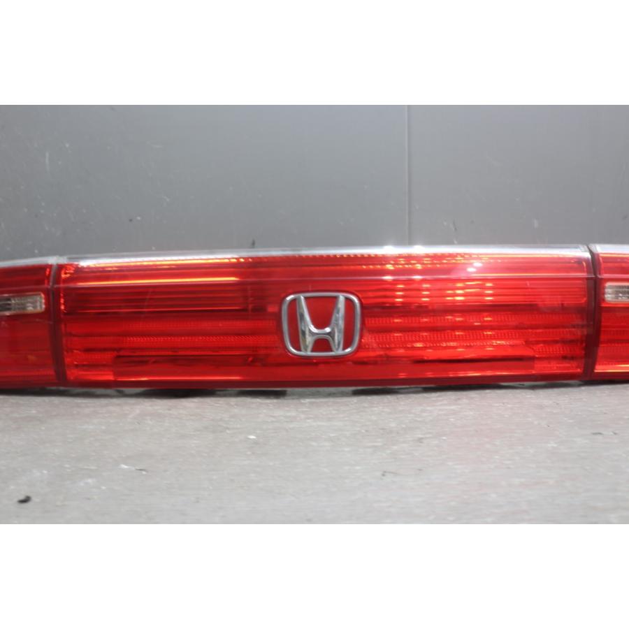 ホンダ（HONDA） エリシオン プレステージ 前期 (RR6) テールランプ