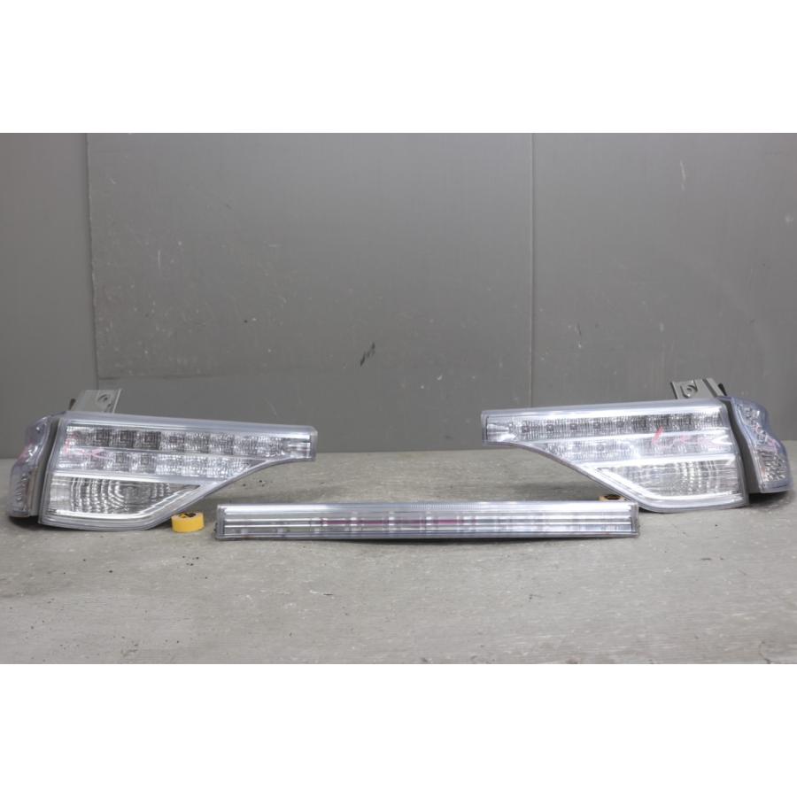 エスティマ トヨタ ハイブリッド G (AHR20) テールランプ