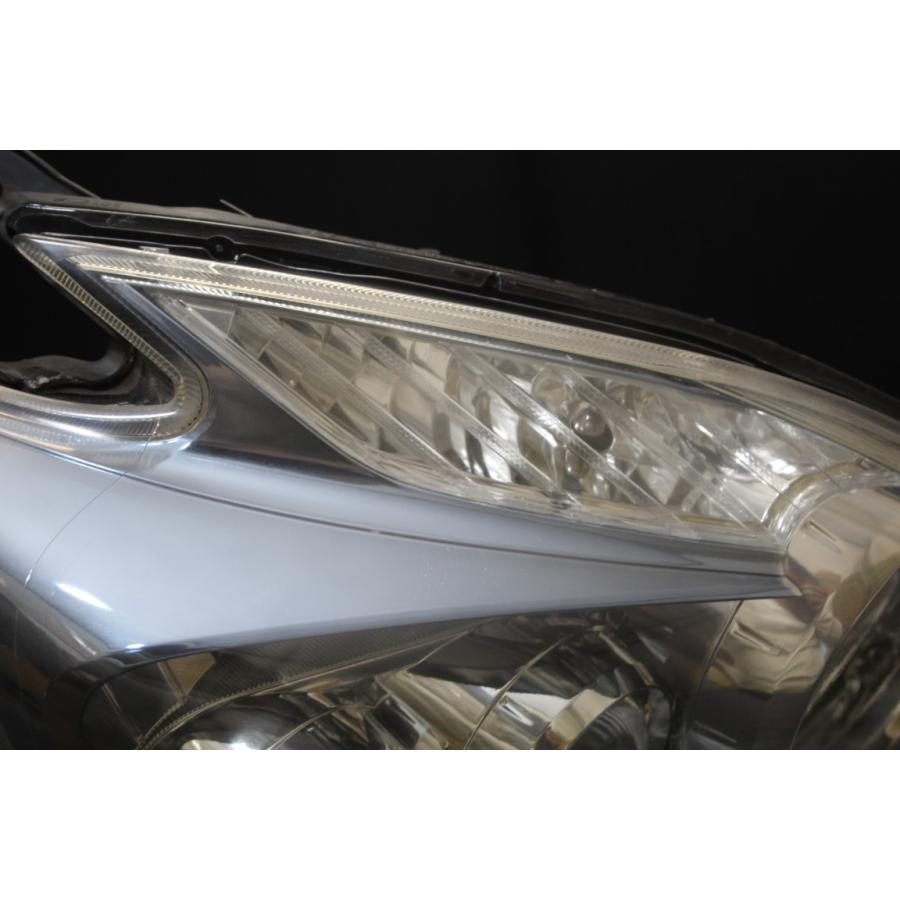 プリウス S 前期 (ZVW30) 純正 コイト 破損無 動作保証 LED ヘッド