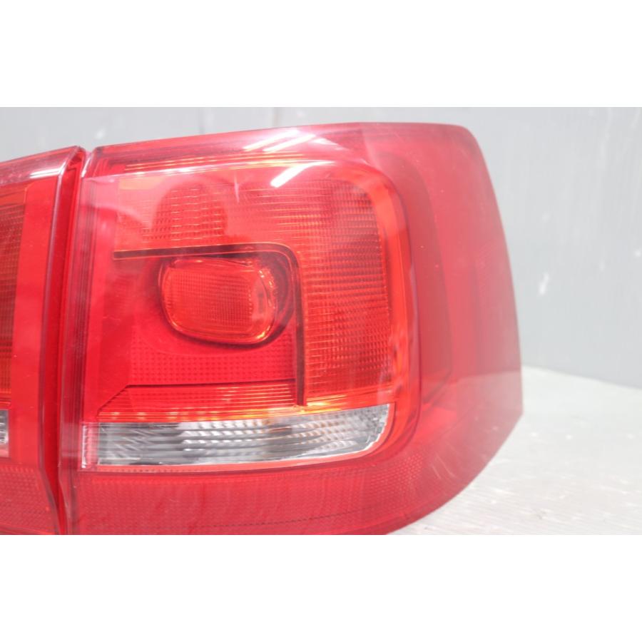 フォルクスワーゲン（Volkswagen） VW シャラン (7N) 純正 右