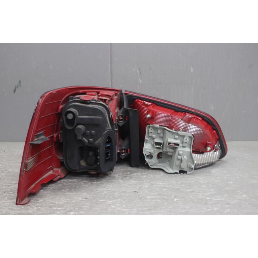 フォルクスワーゲン（Volkswagen） VW シャラン (7N) 純正 右