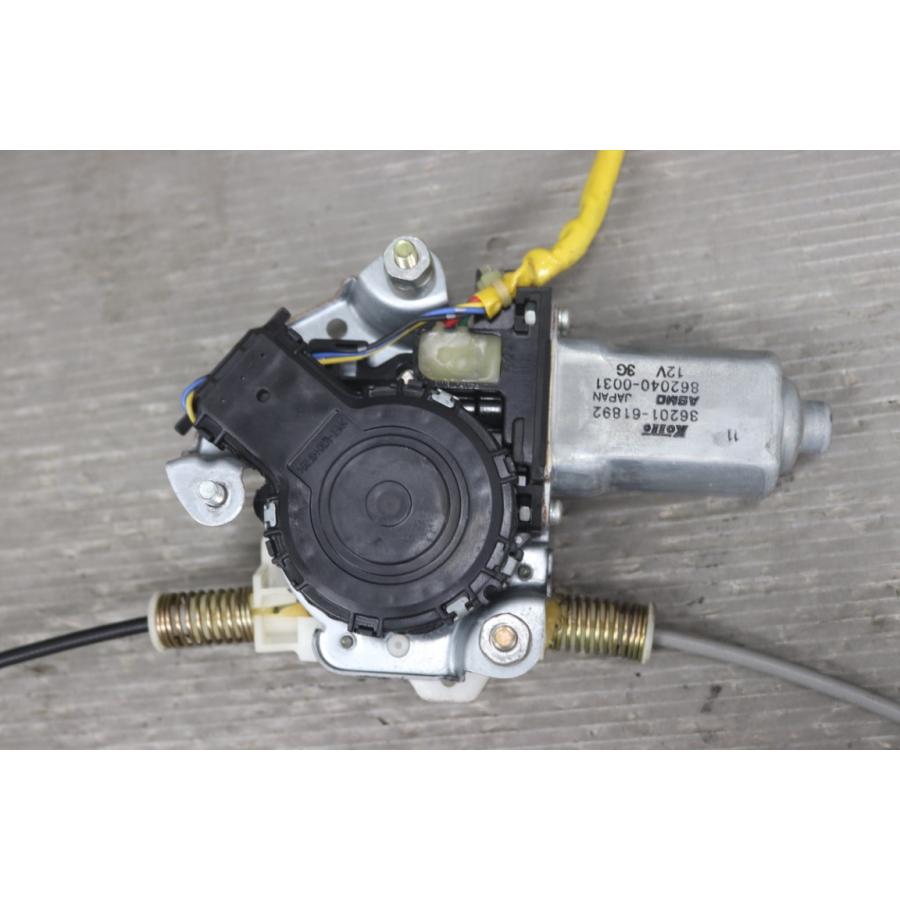 マツダ MPV LW3W クーラント、パワステオイルタンクなど マツダ（Mazda） MPV エアロリミックス 4WD (LW3W) 純正 コイト 右前