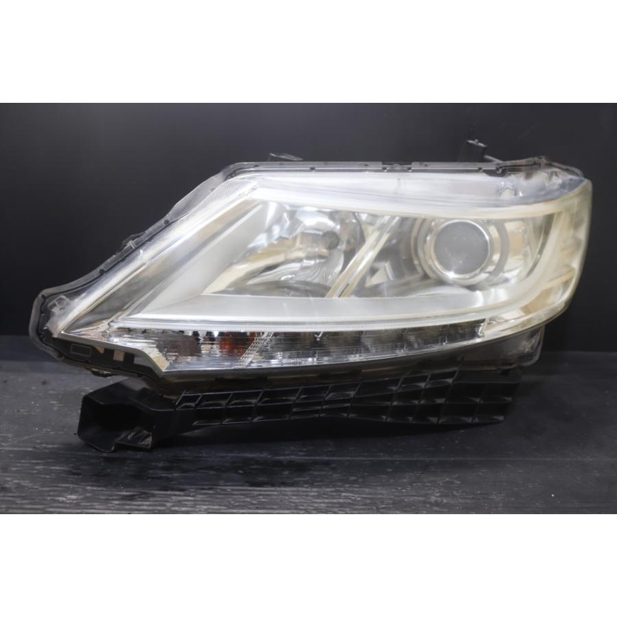 RC1 前期 オデッセイ左右ヘッドライトハロゲンヘッドライト100-18072 オデッセイ（ODYSSEY） G 前期 (RC1) 純正 左 ハロゲン ヘッドライト