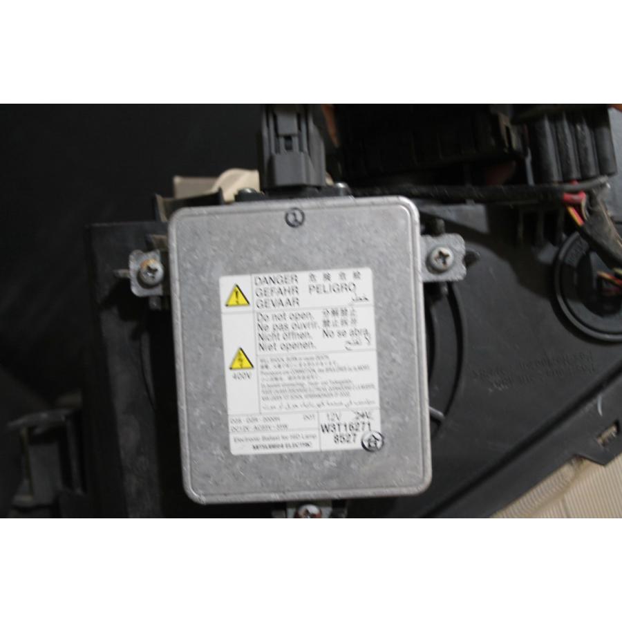 三菱（MITSUBISHI） デリカ D5 C2 M-P (CV5W CV5WLTMH2) 純正 右 HID