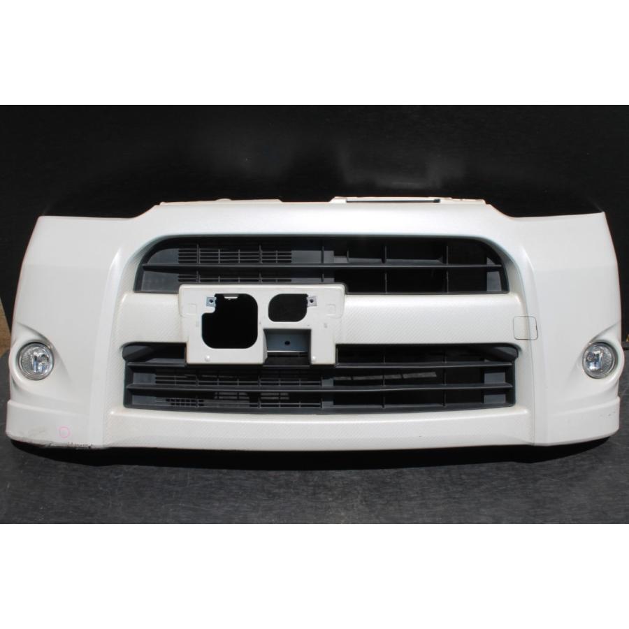 ムーヴ ダイハツ 4WD カスタムG 前期 (LA110S) 純正 フロントバンパー