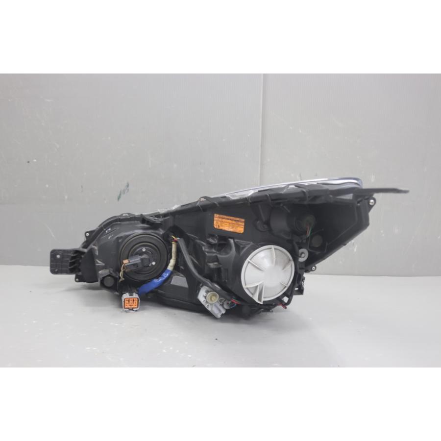 SUBARU（スバル） レガシイ ワゴン 2.5i ES C型 前期 (BR9 BR9C579) 右