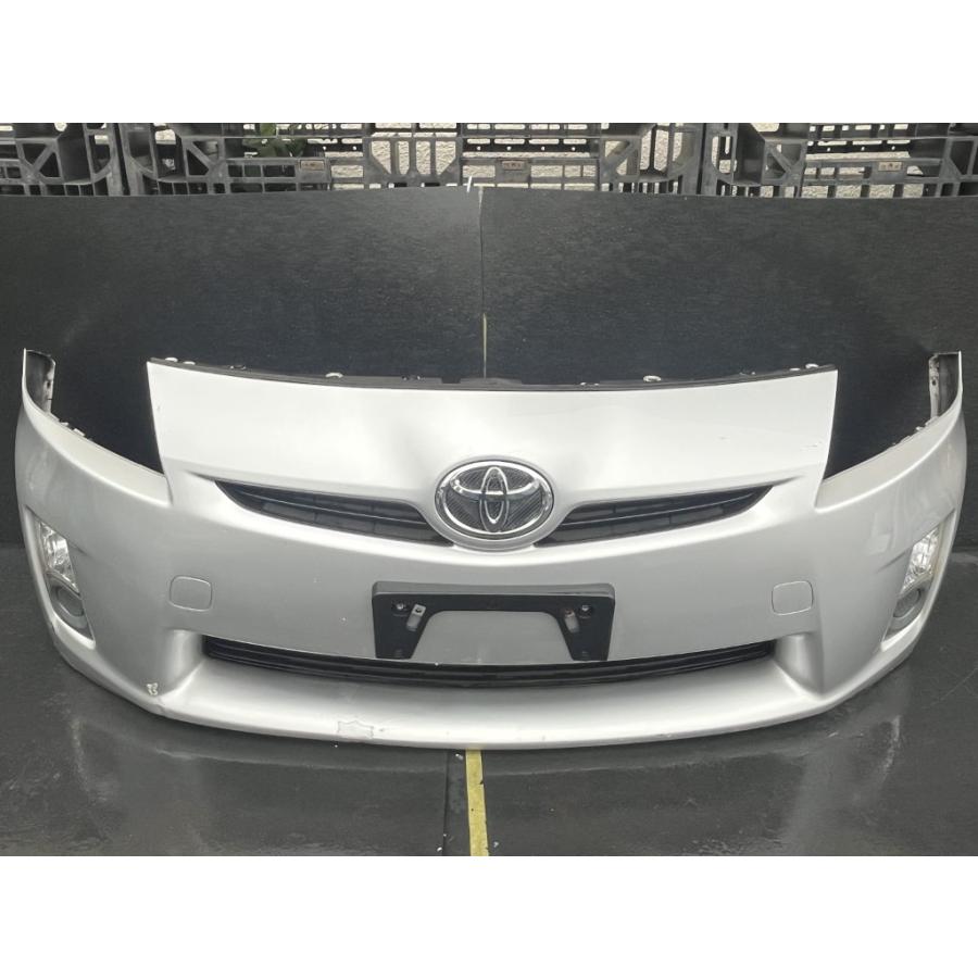 (51)30プリウス　前期フロントバンパー プリウス 30 L 前期 (ZVW30) 純正 フロントバンパー 1F7 Fバンパー