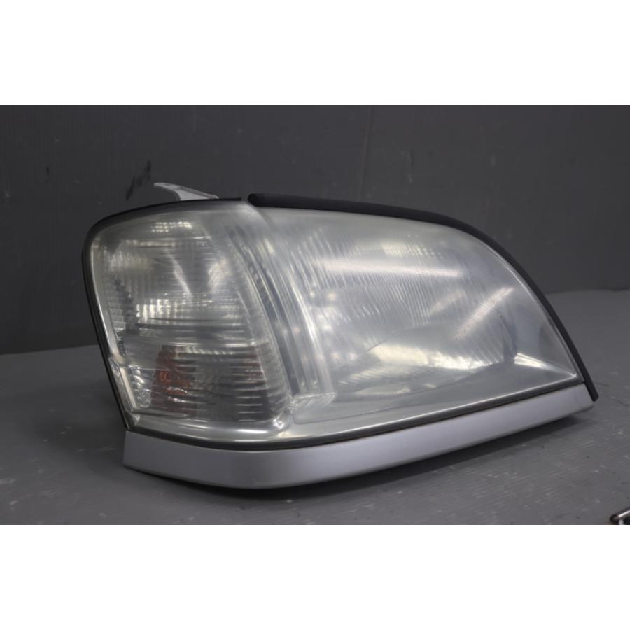 クラウン 17 ロイヤルサルーン G 前期 (JZS175) 純正 右 ハロゲン