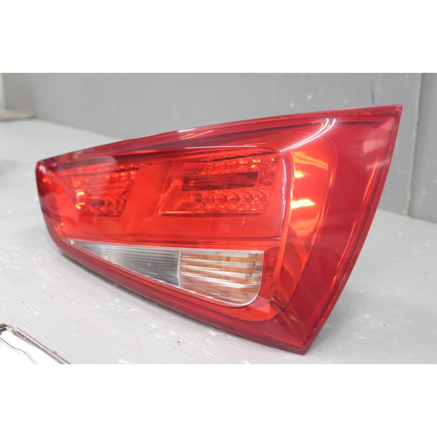 Audi（アウディ） A1 右H (8XCAX) 純正 右テールランプ LED全点灯OK
