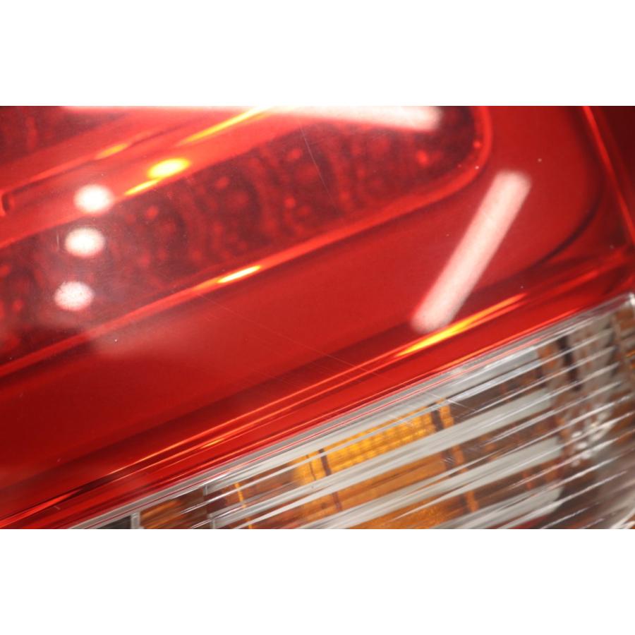 Audi（アウディ） A1 右H (8XCAX) 純正 右テールランプ LED全点灯OK