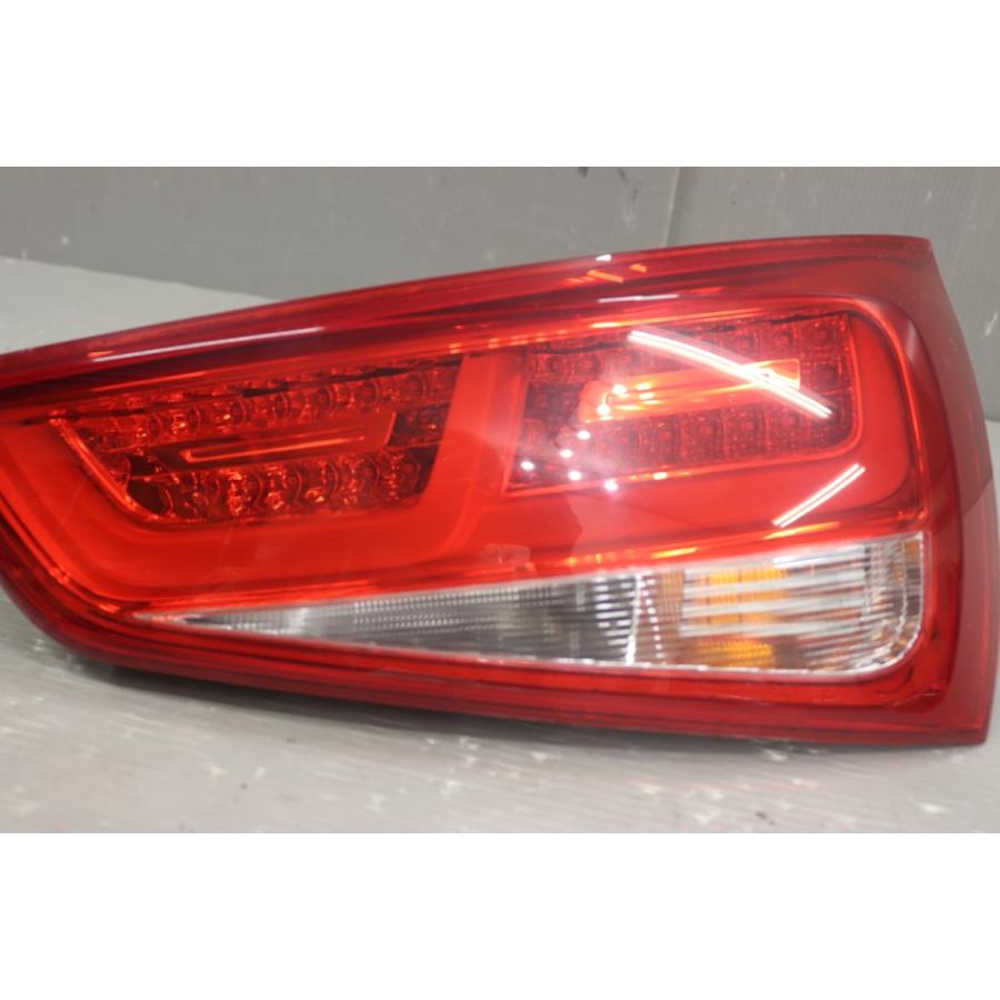 Audi（アウディ） A1 右H (8XCAX) 純正 右テールランプ LED全点灯OK 