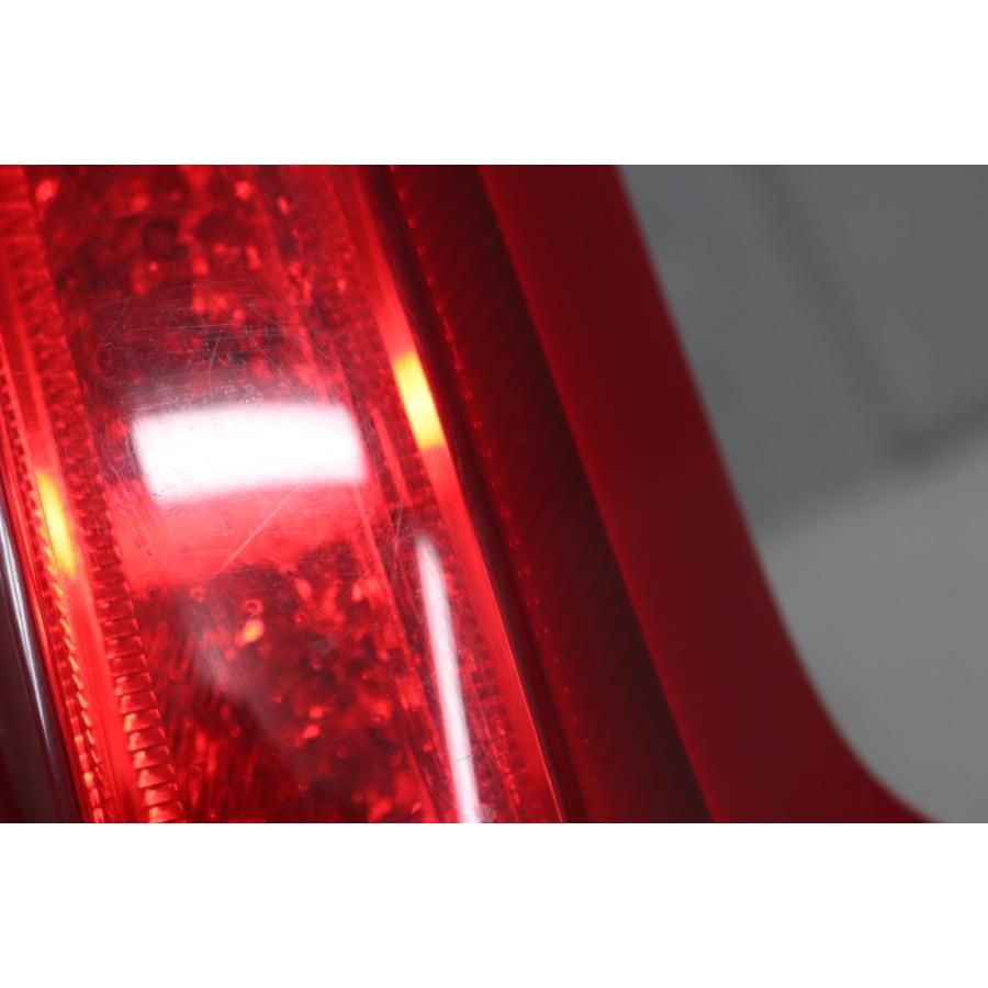 ボルボ（VOLVO） V60 T4 右H (FB4164T) 純正 テールランプ LED全点灯OK