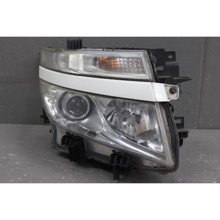 エルグランド オーテック 250 HWS アーバンC 前期 (TE52 E52) 右 HID