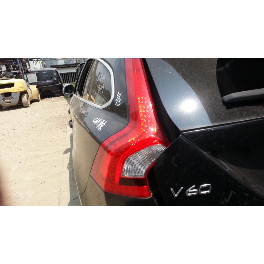 ボルボ V60 純正 テールランプ 左右セット VOLVO テールライト ボルボ（VOLVO） V60 右H 純正 テールランプ 左右セット 31214963