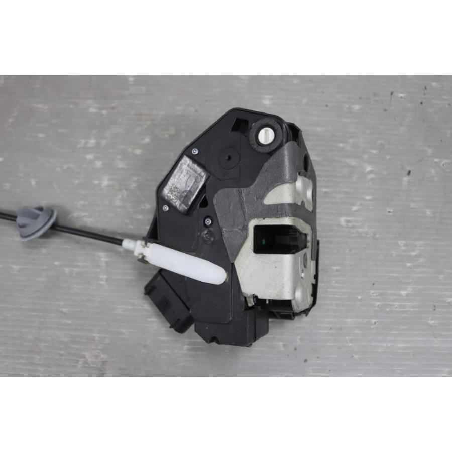 ボルボ（VOLVO） V60 右H 純正 右後 ドアロックアクチュエーター 右