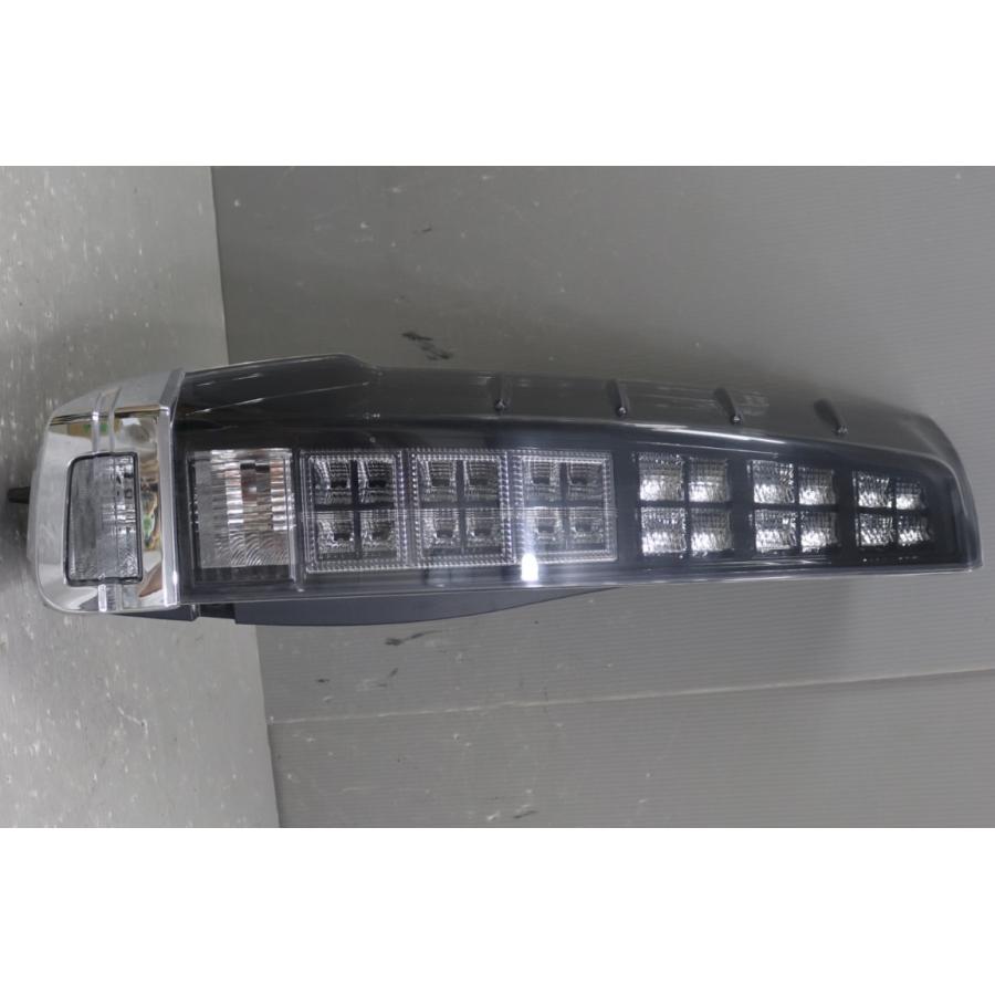 左テールランプ ヴォクシー ZS VOXY (ZRR80 ZRR80W-BPXSP) 純正 左テールランプ 28-232