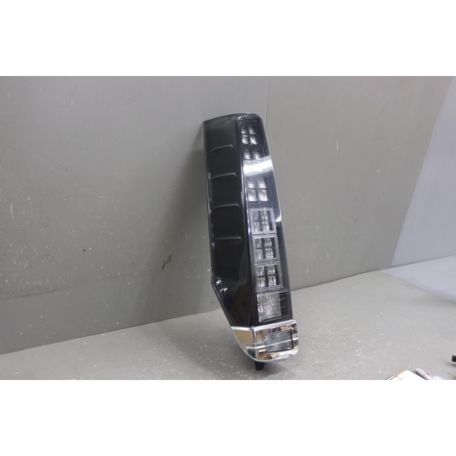 ヴォクシー ZS VOXY (ZRR80 ZRR80W-BPXSP) 純正 左テールランプ 28-232