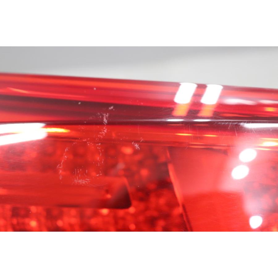Audi（アウディ） A1 右H (8XCAX 8X) 純正 左テールランプ 8X0 945 093