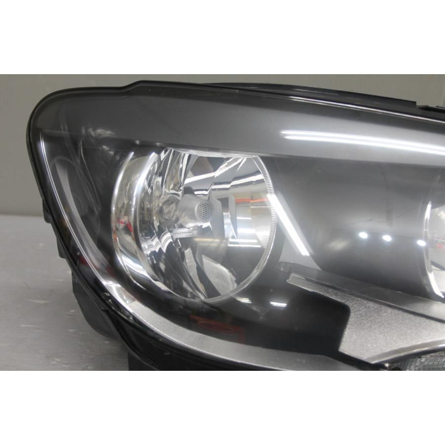 フォルクスワーゲン（Volkswagen） VW トゥーラン TSI (1T) 純正 右