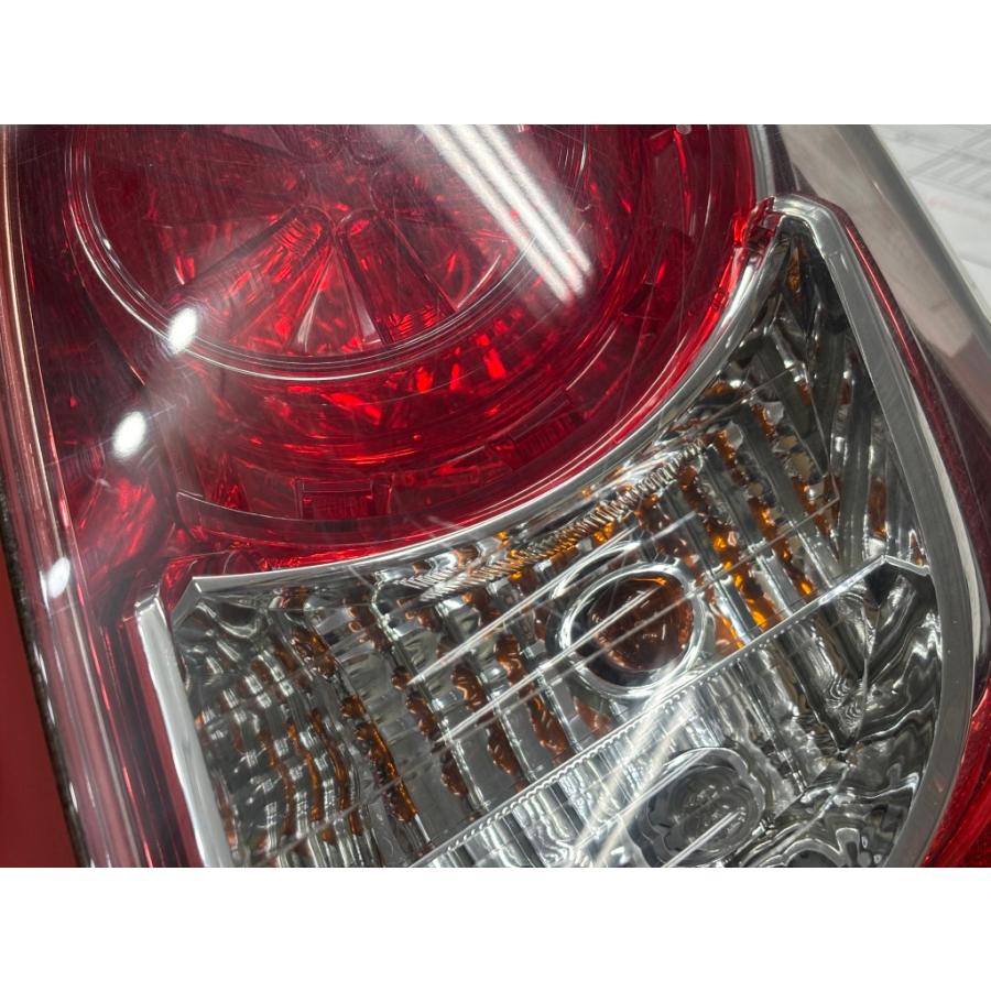 トヨタ（TOYOTA） ラクティス X 後期 (SCP100) 純正 右 テールランプ