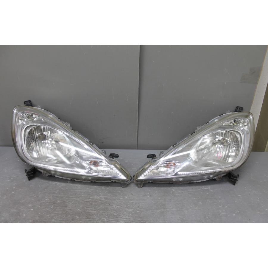 フィット ホンダ ハイブリッド 前期 (GP1) 純正 ハロゲン ヘッドライト