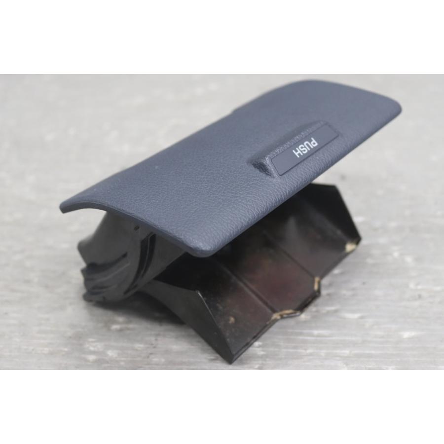 クラウン 130 スーパーデラックス (GS130 GS130-AEPFK) 純正 灰皿