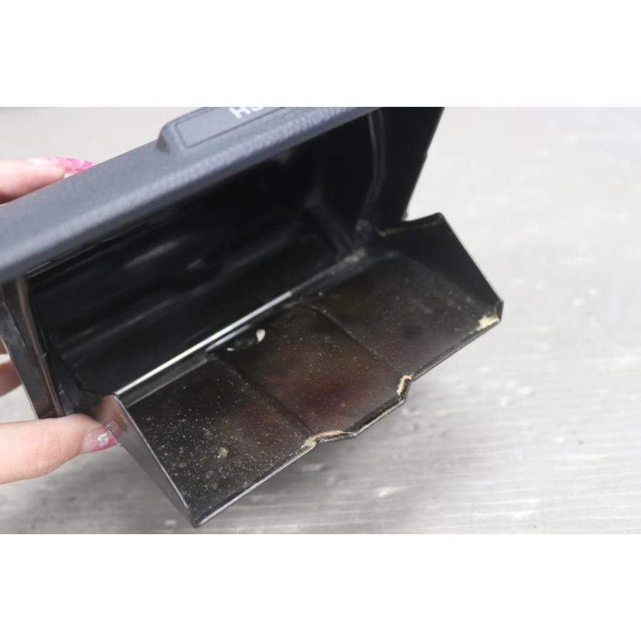 クラウン 130 スーパーデラックス (GS130 GS130-AEPFK) 純正 灰皿