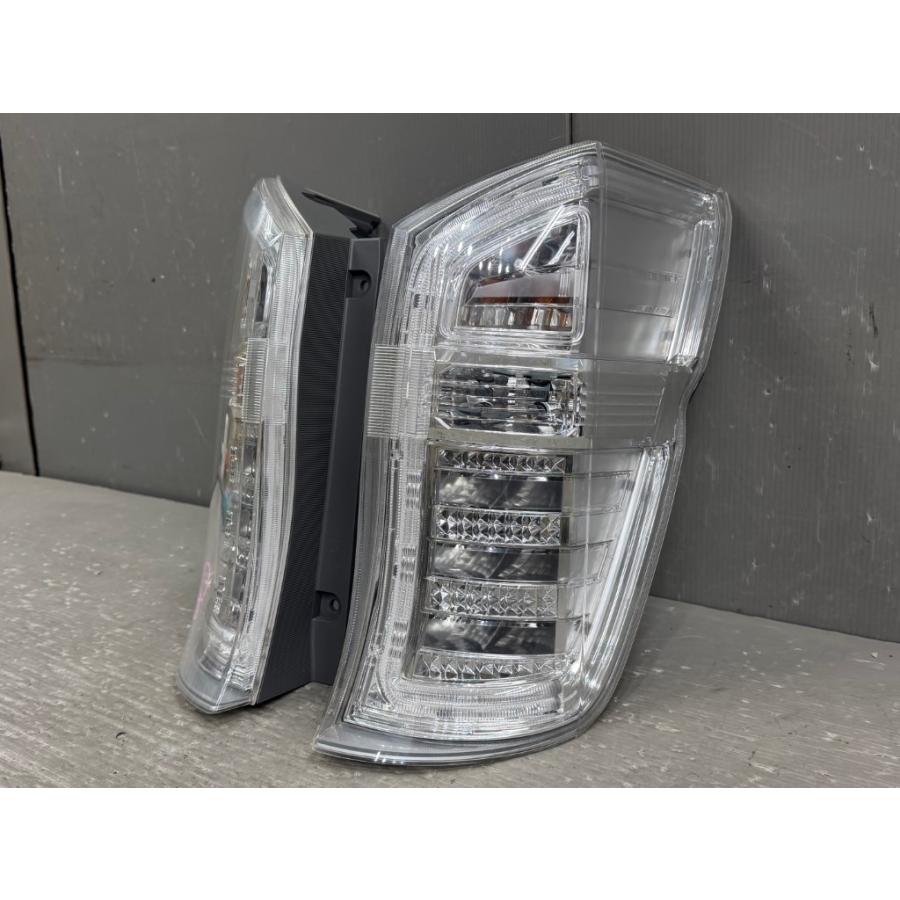 ステップワゴン rk5 スパーダZ後期　純正テールランプ 助手席側 ステップ ワゴン ステップワゴン スパーダ Z 後期 (RK5) 純正