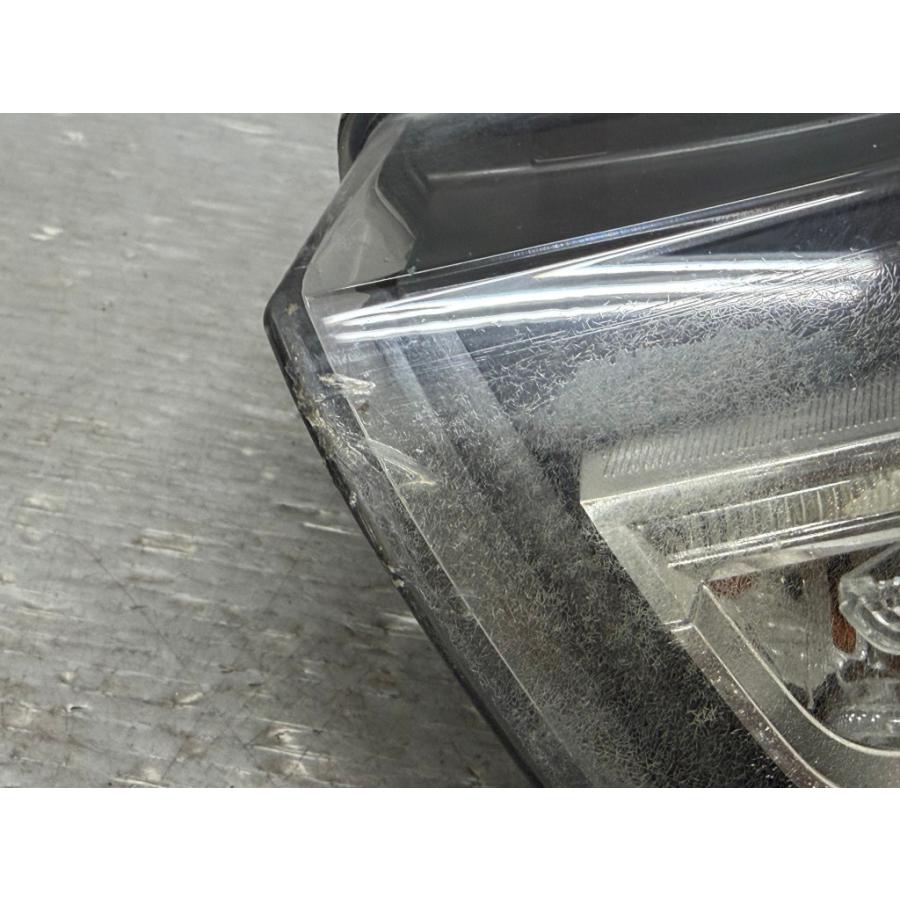 Audi（アウディ） A1 5ドア 右H TFSI (8XCAX 8X) 純正 左 HID ヘッド