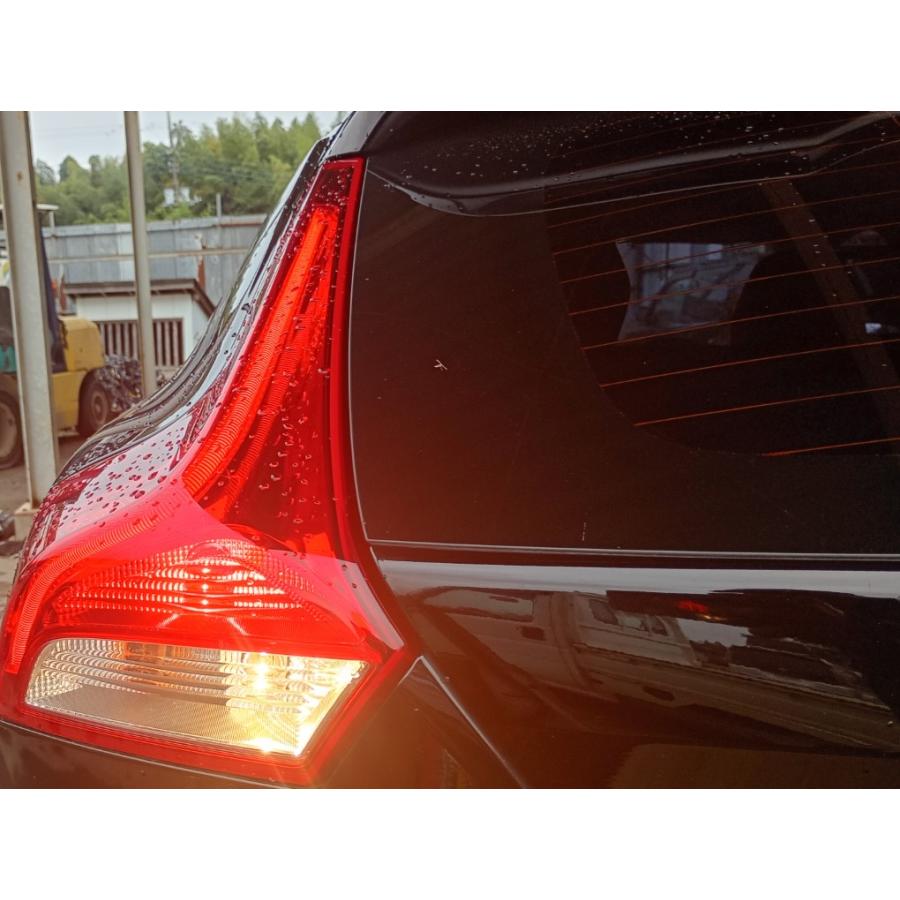 ボルボ（VOLVO） V40 T4 右H (MB4164T) 純正 テールランプ 左右セット