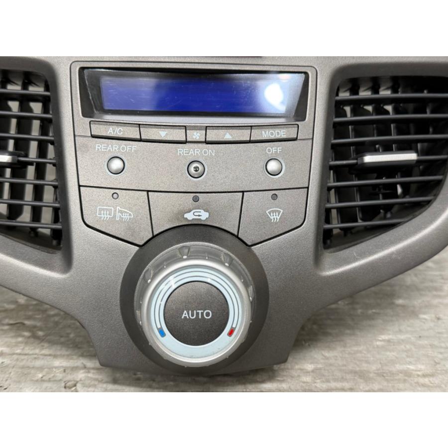 オデッセイ（ODYSSEY） アブソルート 前期 (RB1) 純正 2din ナビ