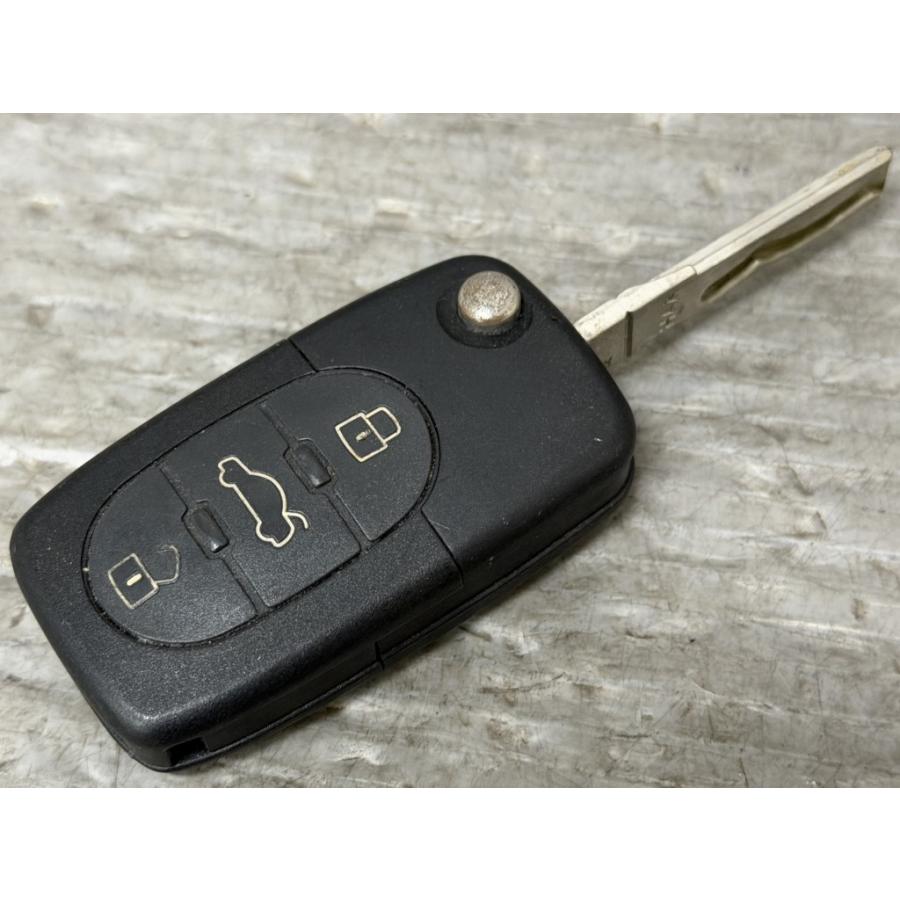 フォルクスワーゲン（Volkswagen） VW ニュービートル 右H 後期 (9C