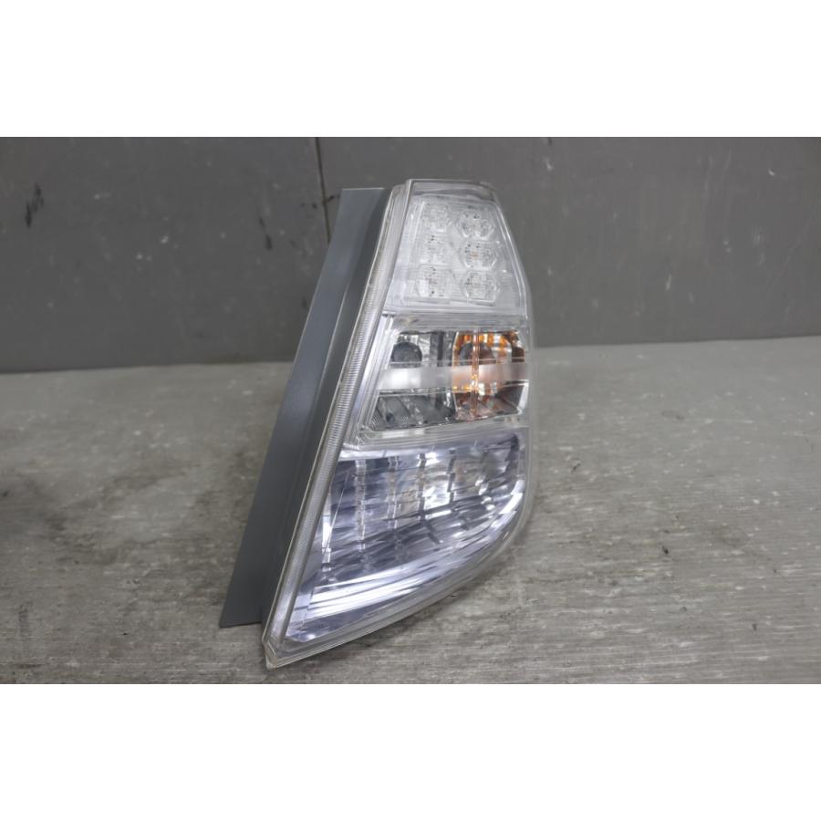 フィット ハイブリッド LED テールライト テールランプ P9883 Amazon | フィット/ハイブリッド GP1/GP4 純正 左 テールランプ/ライト