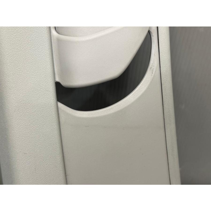 プリウス S 前期 (ZVW30 ZVW30-AHXEB) 純正 Bピラートリム 上下 左右