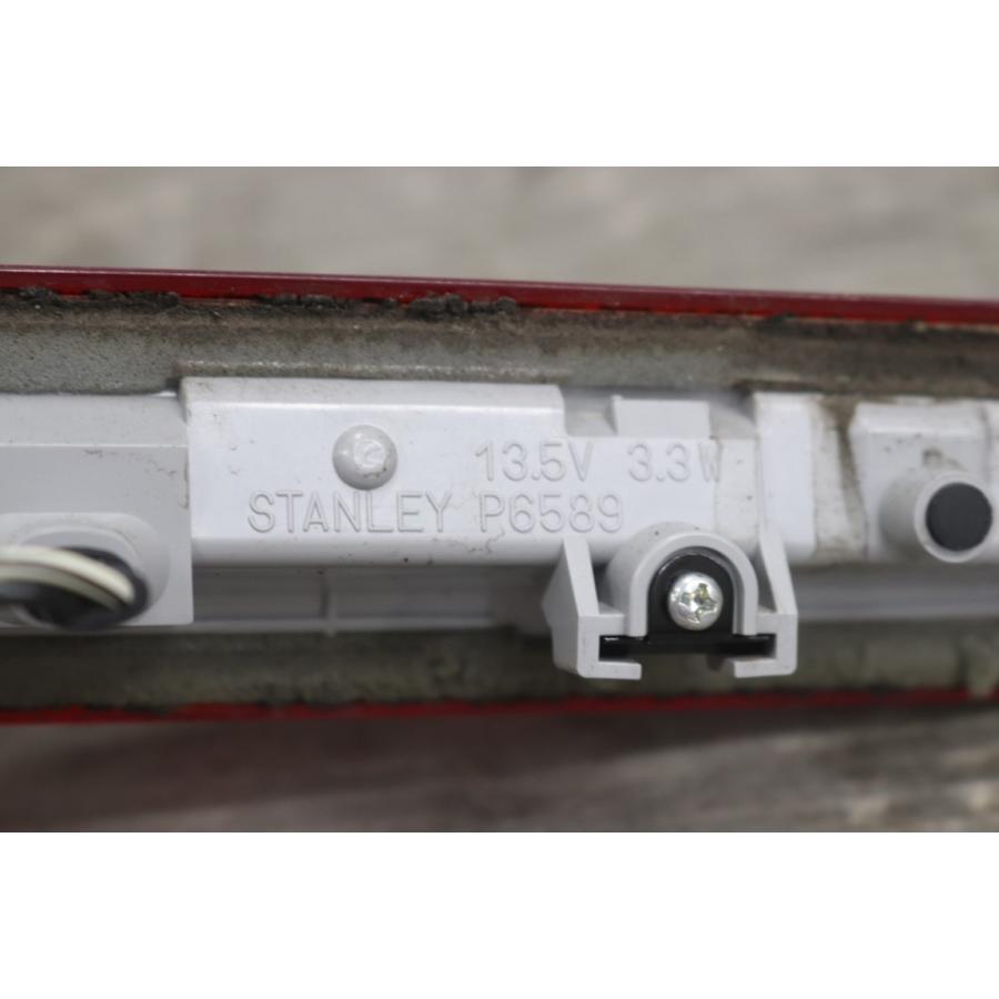 ストリーム (RN8) 純正 ハイマウントストップランプ P6589 スタンレー